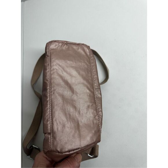 Kipling Hb6556 Wes GM Crossbody Bag Gleaming Rose Gold Mettalic - Picture 14 of 14